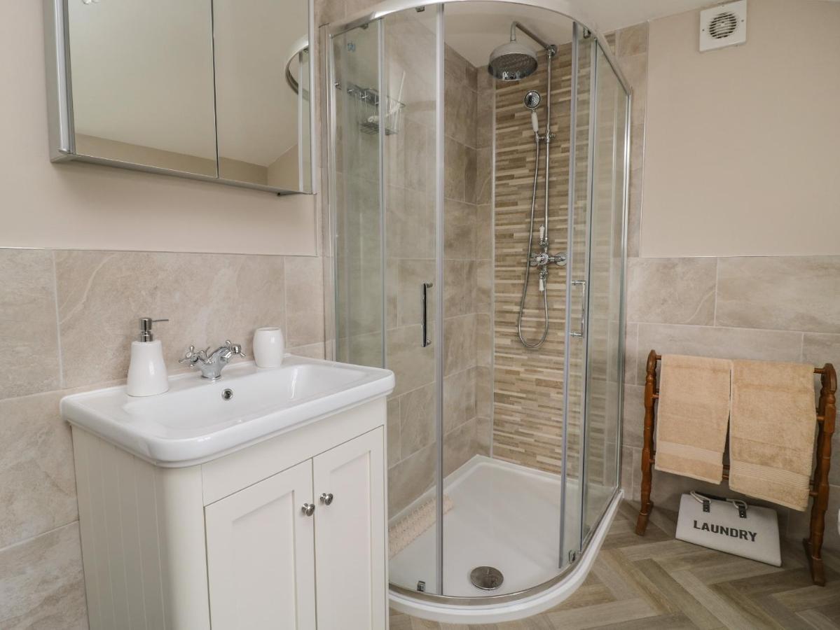 Villa 2 Crosslands York Esterno foto