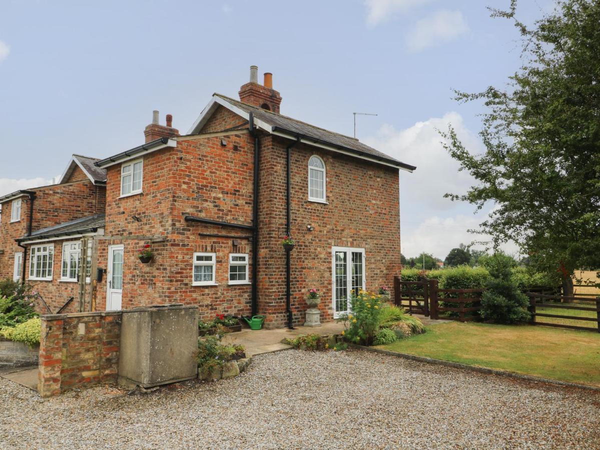 Villa 2 Crosslands York Esterno foto