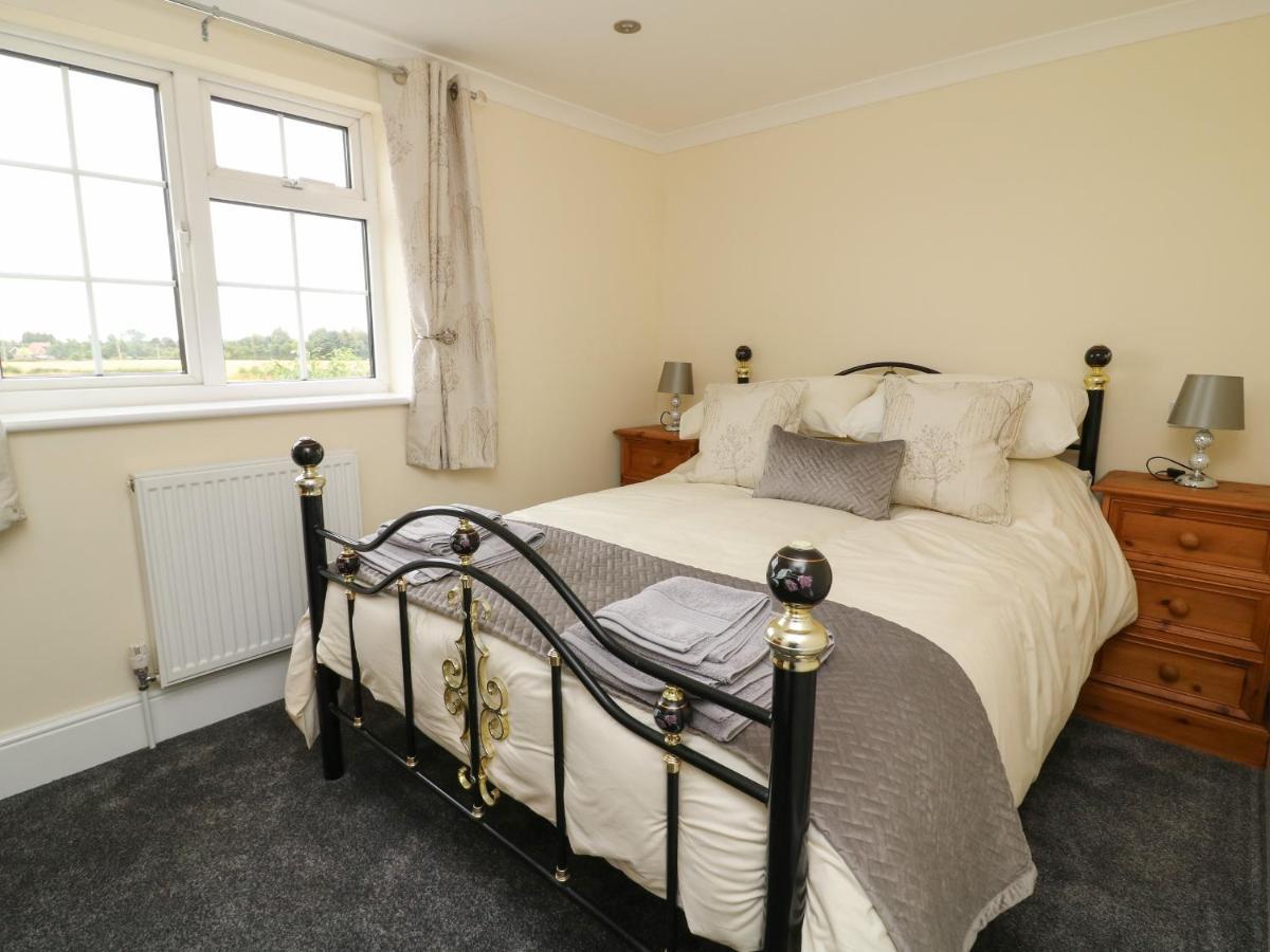 Villa 2 Crosslands York Esterno foto
