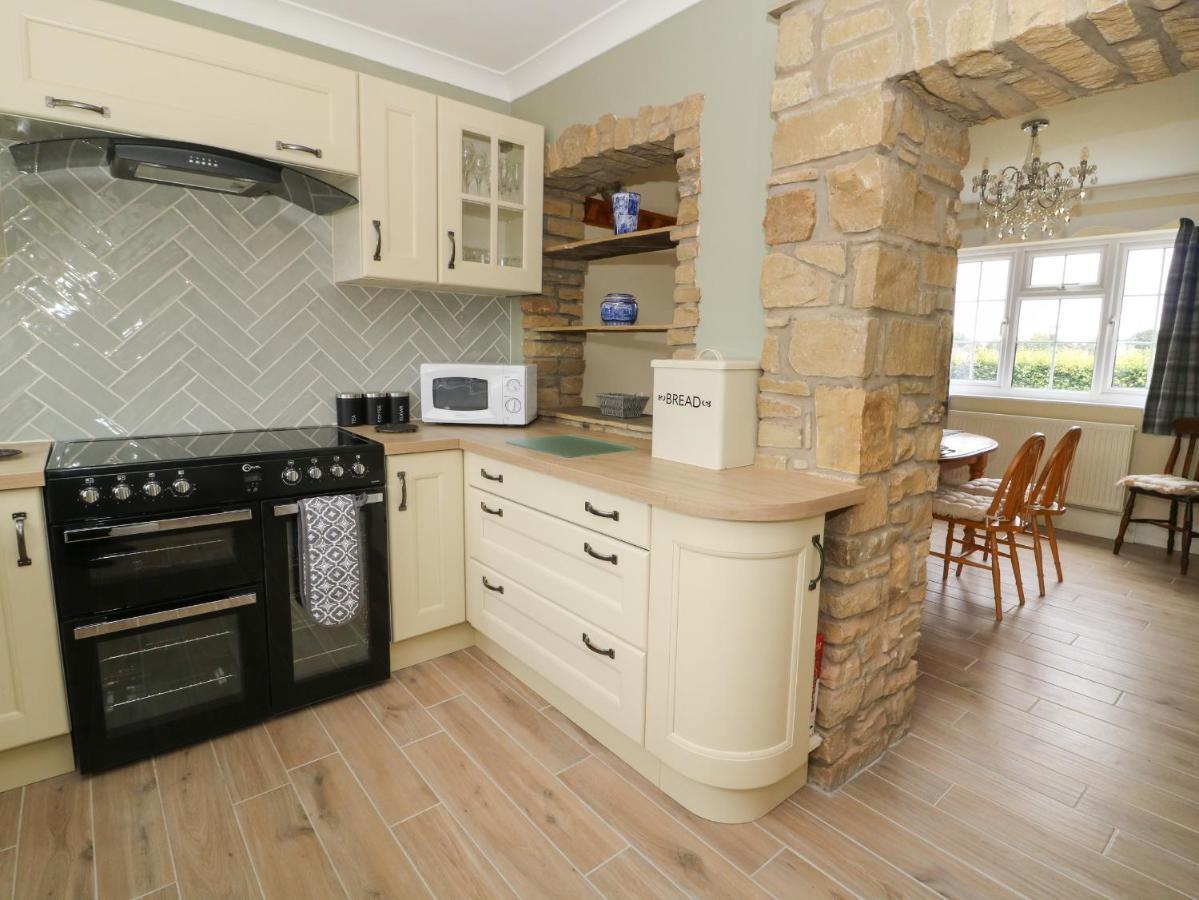 Villa 2 Crosslands York Esterno foto